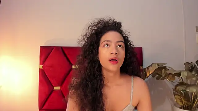 Snapshot of AntonellaHall_ chatting on 10-21-25, 12:06 AntonellaHall online show from 10-21-25, 12:06