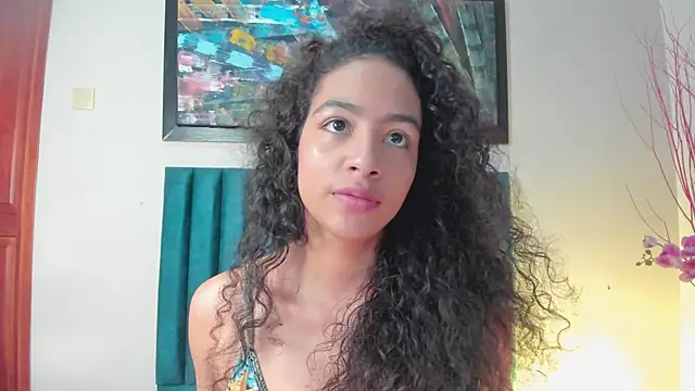 Snapshot of AntonellaHall_ chatting on 11-04-25, 12:04 AntonellaHall online show from 11-04-25, 12:04