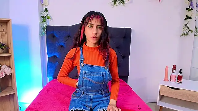 Alyssa jones online show from 03-18-25, 04:04