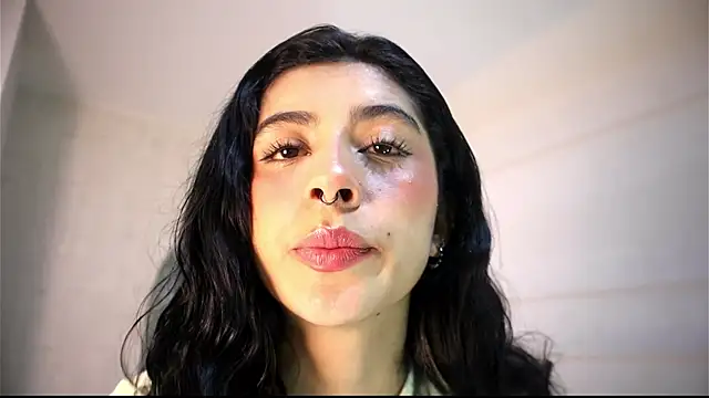 Alyssa jones online show from 06-04-26, 04:07