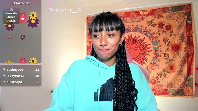 Snapshot of Demeter__ chatting on 02-19-25, 02:01 Demeter online show from 02-19-25, 02:01