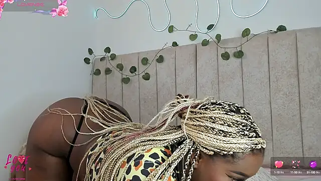 Snapshot of Kaseydelvey chatting on 09-29-25, 09:41 Kaseydelvey online show from 09-29-25, 09:41