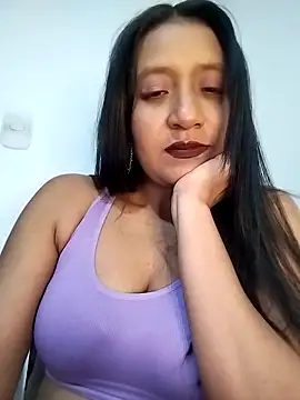 Snapshot of cami_victoria chatting on 02-17-26, 07:09 cami victoria online show from 02-17-26, 07:09