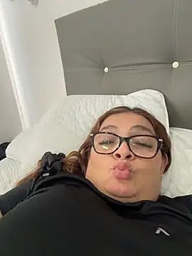 AntonellaAlondra4 online show from 03-15-26, 12:44