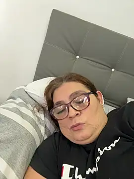 AntonellaAlondra4 online show from 03-25-26, 04:24