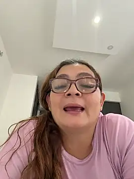 AntonellaAlondra4 online show from 05-02-26, 02:33