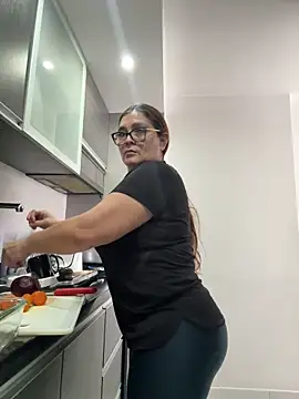 AntonellaAlondra4 online show from 06-07-26, 07:28