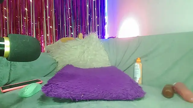 Snapshot of princesskitty111 chatting on 01-24-25, 09:39 princesskitty111 online show from 01-24-25, 09:39