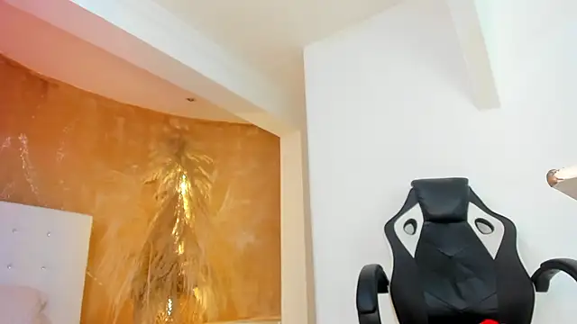 Snapshot of APRILL_FOXX chatting on 01-26-25, 05:02 APRILL FOXX online show from 01-26-25, 05:02