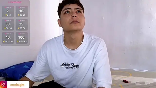 Snapshot of kitty_of_nighttt chatting on 12-02-25, 08:26 kitty of nighttt online show from 12-02-25, 08:26