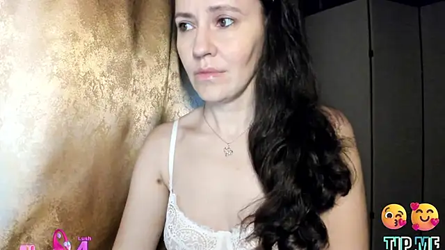 Snapshot of Found_Me chatting on 11-13-25, 01:04 Found Me online show from 11-13-25, 01:04