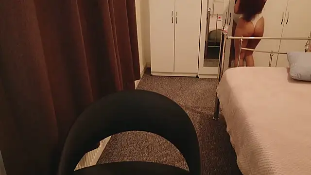 Snapshot of karlaolivia chatting on 10-03-25, 10:12 karlaolivia online show from 10-03-25, 10:12