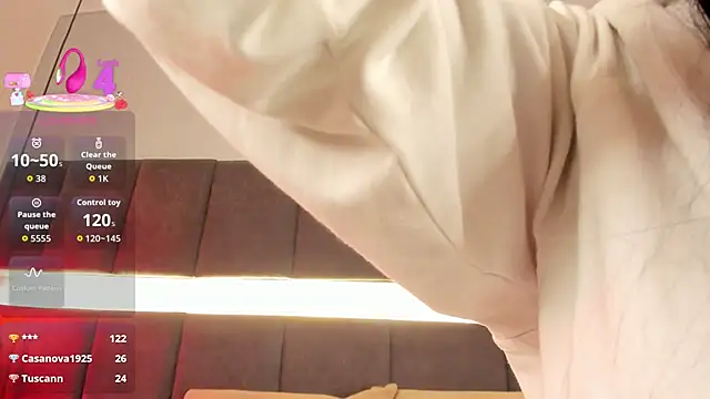 nicolle pierce online show from 09-20-25, 02:07