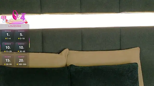 nicolle pierce online show from 11-06-25, 02:40