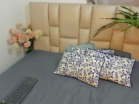 Snapshot of Soy_Bella chatting on 01-14-25, 05:08 Soy Bella online show from 01-14-25, 05:08