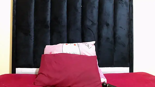 kittykhloe22 online show from 02-19-26, 08:38