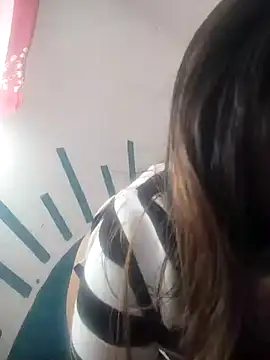 Snapshot of Kelly_del_soler25 chatting on 11-25-25, 06:19 Kelly del soler25 online show from 11-25-25, 06:19