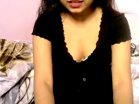 Snapshot of Sanjana_Gupta chatting on 01-12-25, 06:17 Sanjana Gupta online show from 01-12-25, 06:17