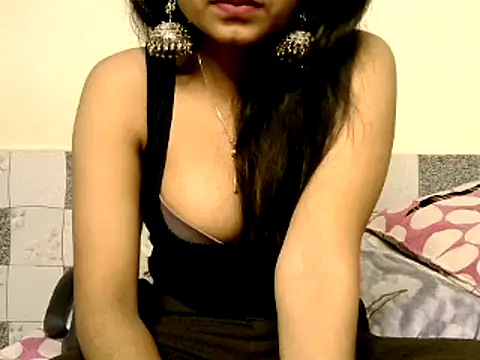 Snapshot of Sanjana_Gupta chatting on 01-31-25, 12:18 Sanjana Gupta online show from 01-31-25, 12:18