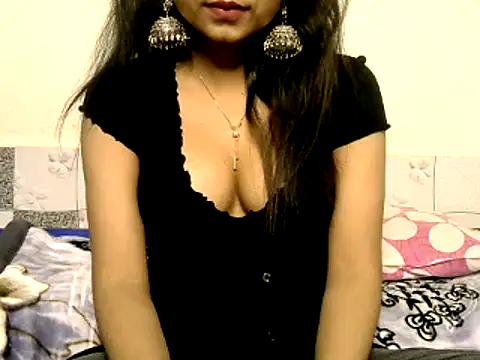 Snapshot of Sanjana_Gupta chatting on 02-08-25, 06:43 Sanjana Gupta online show from 02-08-25, 06:43