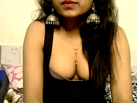 Snapshot of Sanjana_Gupta chatting on 02-10-25, 07:26 Sanjana Gupta online show from 02-10-25, 07:26