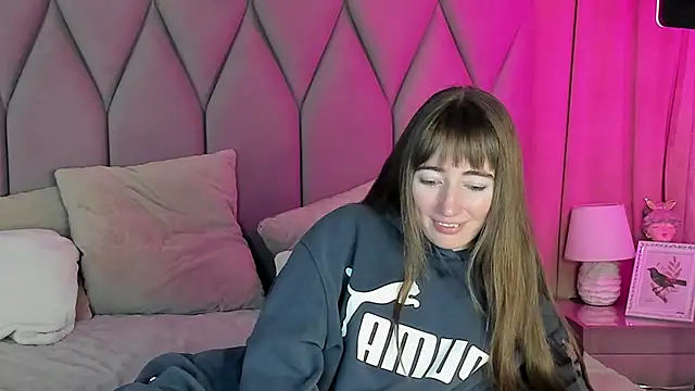 MillicentFarrell online show from 02-04-25, 07:00