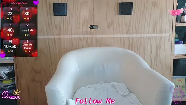 QueenYsuRey online show from 04-14-26, 05:52