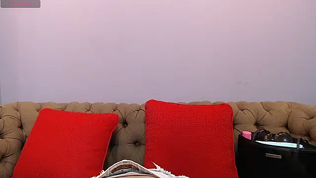 Snapshot of miacarperr1 chatting on 01-21-25, 08:43 miacarperr1 online show from 01-21-25, 08:43