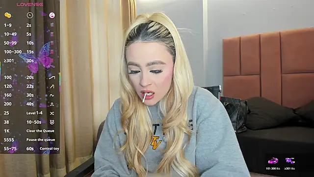 miacarperr1 online show from 04-10-26, 09:08