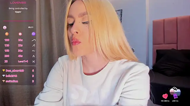 miacarperr1 online show from 04-21-26, 02:04