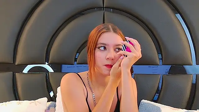 LiliFox18 online show from 03-09-25, 07:05