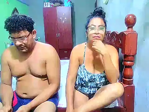 Snapshot of rosi_pamela chatting on 12-31-24, 03:01 rosi pamela online show from 12-31-24, 03:01