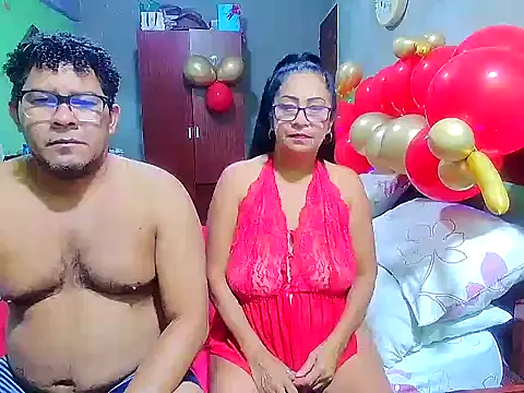 Snapshot of rosi_pamela chatting on 02-15-25, 01:10 rosi pamela online show from 02-15-25, 01:10