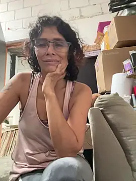 Snapshot of MireyaTorresGu chatting on 06-15-26, 12:40 MireyaTorresGu online show from 06-15-26, 12:40