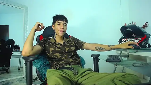 Snapshot of Zacktk7 chatting on 12-09-24, 11:13 Zacktk7 online show from 12-09-24, 11:13