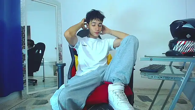 Snapshot of Zacktk7 chatting on 01-09-25, 08:55 Zacktk7 online show from 01-09-25, 08:55