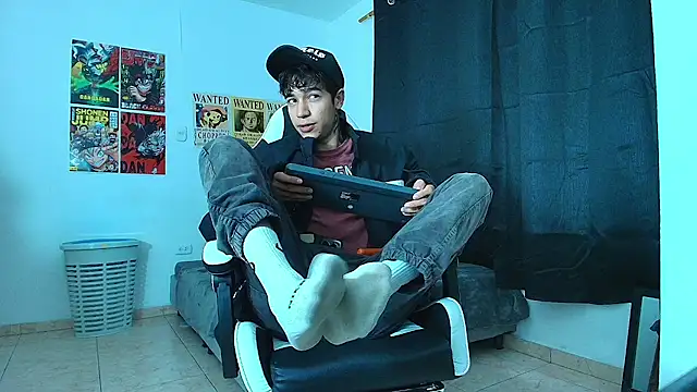 Snapshot of Zacktk7 chatting on 02-13-25, 08:03 Zacktk7 online show from 02-13-25, 08:03