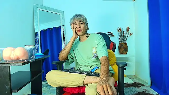 Snapshot of Zacktk7 chatting on 02-28-25, 11:12 Zacktk7 online show from 02-28-25, 11:12