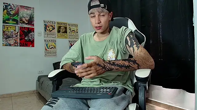 Snapshot of Zacktk7 chatting on 03-17-25, 06:32 Zacktk7 online show from 03-17-25, 06:32