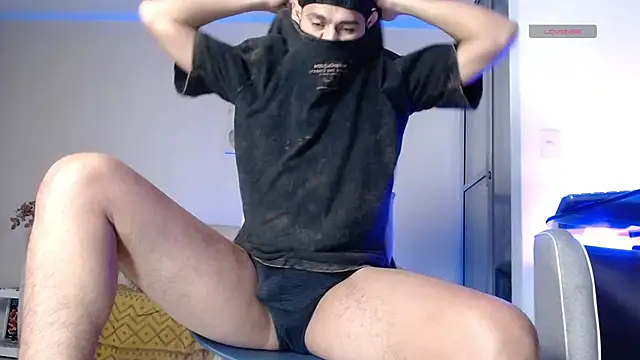 Snapshot of Bedobigcock chatting on 11-13-25, 12:31 Bedobigcock online show from 11-13-25, 12:31