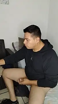 Snapshot of miketripi420 chatting on 12-20-25, 08:32 miketripi420 online show from 12-20-25, 08:32