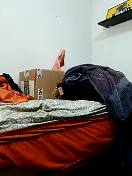 jhonyhot9292 online show from 10-04-25, 01:25