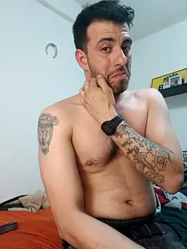 jhonyhot9292 online show from 03-10-26, 01:32