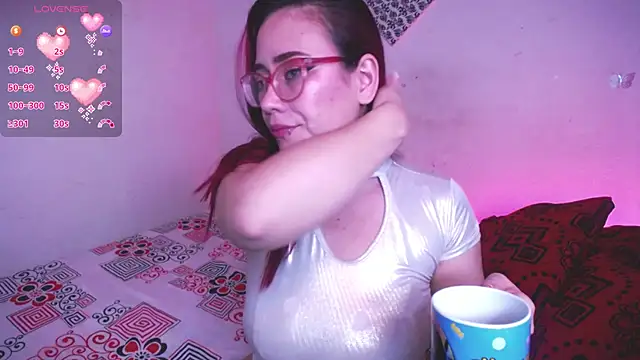 Snapshot of zarquita99 chatting on 10-31-25, 09:32 zarquita99 online show from 10-31-25, 09:32