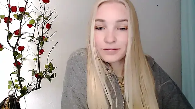 Queen ofLove online show from 04-09-26, 12:32