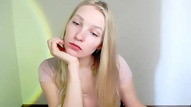 Queen ofLove online show from 04-16-26, 08:04