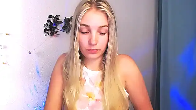 Queen ofLove online show from 05-15-26, 11:06