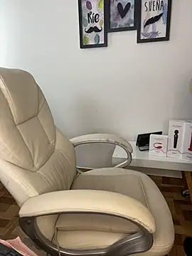 mariaan m  online show from 04-21-26, 10:45