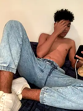 Snapshot of Ryan-hot chatting on 09-16-25, 07:59 Ryan-hot online show from 09-16-25, 07:59