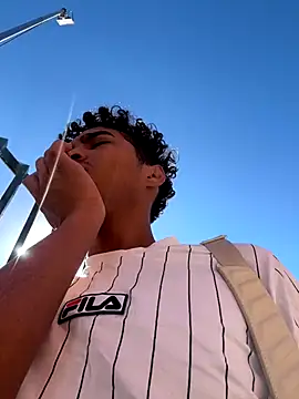 Snapshot of Ryan-hot chatting on 10-02-25, 02:13 Ryan-hot online show from 10-02-25, 02:13